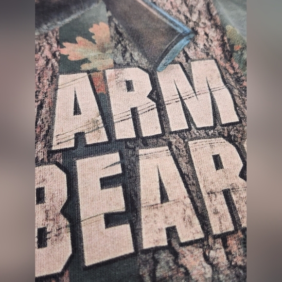 The Mountain Graphic Bear Print T-Shirt Green, sz MD - Picture 11 of 12